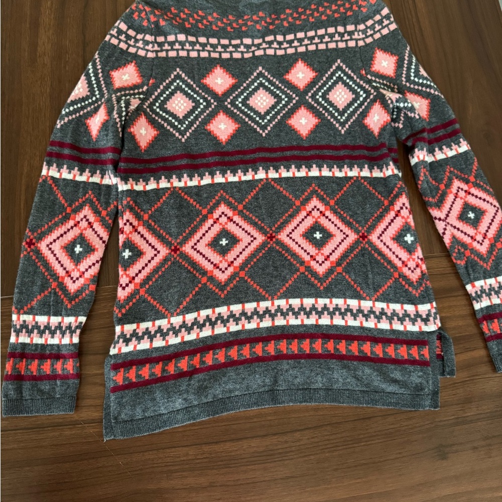 Talbots Gray Sweater with Red and Pink Accents - Picture 5 of 6